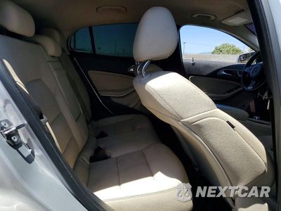 Zdjęcie 10 z 12 samochodu: 2018 MERCEDES-BENZ GLA 250 VIN:WDCTG4EB9JJ491829 - miniatura