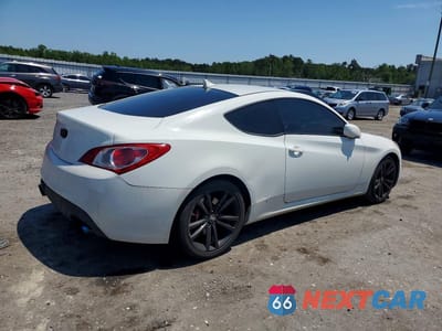 Trzecie zdjęcie samochodu z tyłu: 2011 HYUNDAI GENESIS COUPE 2.0T VIN:KMHHT6KD9BU054613 - miniatura