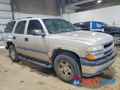 Czwarte zdjęcie samochodu z boku: 2004 CHEVROLET TAHOE K1500 VIN:1GNEK13Z04R102620 - miniatura