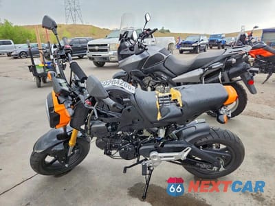 Trzecie zdjęcie samochodu z tyłu: 2024 HONDA GROM 125 VIN:MLHJC9214R5201810 - miniatura