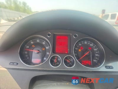 Zdjęcie 9 z 12 samochodu: 2008 VOLKSWAGEN PASSAT TURBO VIN:WVWUK73C38P007389 - miniatura
