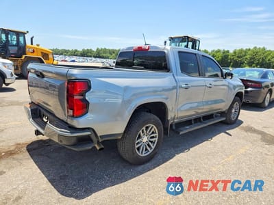 Trzecie zdjęcie samochodu z tyłu: 2024 CHEVROLET COLORADO LT VIN:1GCPSCEKXR1320440 - miniatura