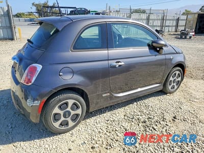 Trzecie zdjęcie samochodu z tyłu: 2014 FIAT 500 ELECTRIC VIN:3C3CFFGE4ET244796 - miniatura