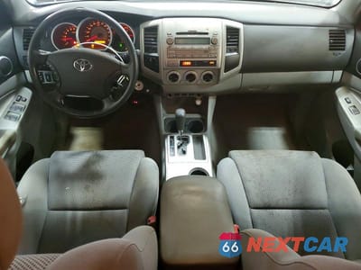 Zdjęcie 8 z 12 samochodu: 2010 TOYOTA TACOMA DOUBLE CAB VIN:3TMLU4EN7AM049076 - miniatura