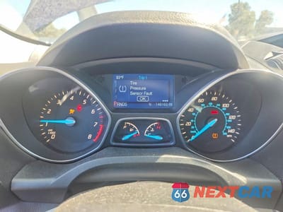 Zdjęcie 9 z 12 samochodu: 2014 FORD ESCAPE S VIN:1FMCU0F74EUB64899 - miniatura