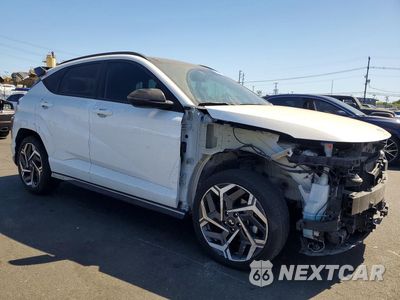 Czwarte zdjęcie samochodu z boku: 2024 HYUNDAI KONA N LINE VIN:KM8HA3A3XRU034250 - miniatura
