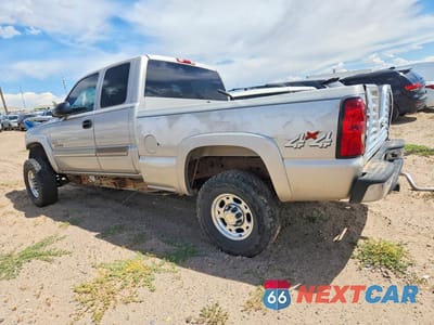 Drugie zdjęcie samochodu z przodu: 2004 CHEVROLET SILVERADO K2500 HEAVY DUTY VIN:1GCHK29284E394305 - miniatura