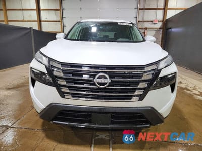 Piąte zdjęcie samochodu w środku: 2025 NISSAN ROGUE SV VIN:5N1BT3BA8SC829905 - miniatura