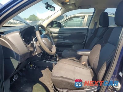 Zdjęcie 7 z 13 samochodu: 2020 MITSUBISHI OUTLANDER ES VIN:JA4AD2A3XLZ047253 - miniatura