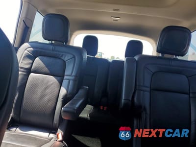 Zdjęcie 10 z 14 samochodu: 2020 LINCOLN AVIATOR RESERVE VIN:5LM5J7XC9LGL21129 - miniatura