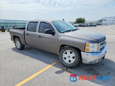 Czwarte zdjęcie samochodu z boku: 2012 CHEVROLET SILVERADO K1500 LT VIN:3GCPKSE7XCG263901 - miniatura