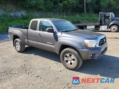 Czwarte zdjęcie samochodu z boku: 2013 TOYOTA TACOMA V6 VIN:5TFUU4EN3DX052415 - miniatura