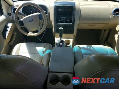 Zdjęcie 8 z 12 samochodu: 2006 FORD EXPLORER XLT VIN:1FMEU73E26UB58802 - miniatura