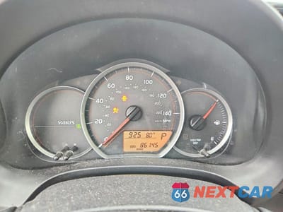 Zdjęcie 9 z 12 samochodu: 2012 TOYOTA YARIS 5-DOOR LE VIN:JTDKTUD32CD517437 - miniatura