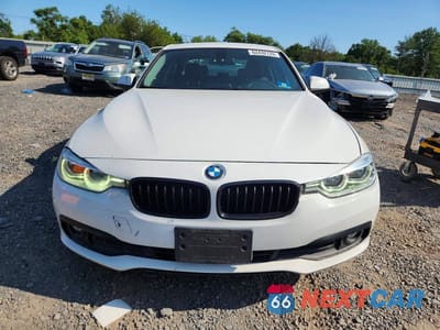 Piąte zdjęcie samochodu w środku: 2018 BMW 320 XI VIN:WBA8A3C54JA499628 - miniatura