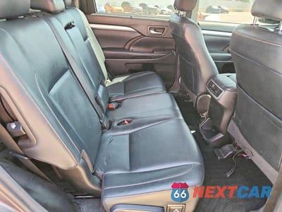 Zdjęcie 10 z 12 samochodu: 2018 TOYOTA HIGHLANDER XLE VIN:5TDKZRFH4JS258715 - miniatura