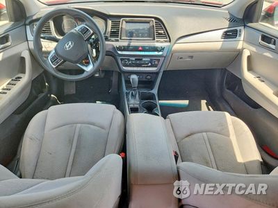 Zdjęcie 8 z 12 samochodu: 2019 HYUNDAI SONATA SE VIN:5NPE24AF7KH810340 - miniatura