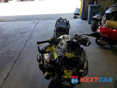 Piąte zdjęcie samochodu w środku: 2025 BMW R 1300 GS ADVENTURE VIN:WB10M3307S6L38476 - miniatura