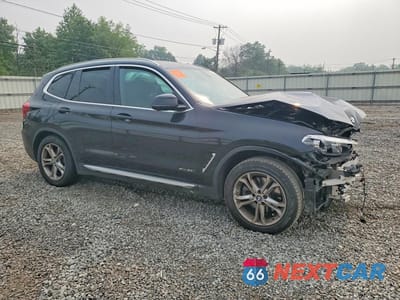 Czwarte zdjęcie samochodu z boku: 2018 BMW X3 XDRIVE30I VIN:5UXTR9C54JLC75080 - miniatura
