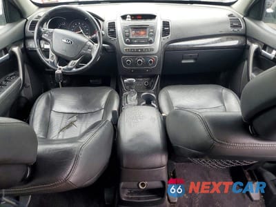 Zdjęcie 8 z 13 samochodu: 2015 KIA SORENTO LX VIN:5XYKT3A66FG628152 - miniatura