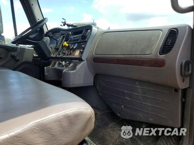 Zdjęcie 8 z 13 samochodu: 2017 FREIGHTLINER BUSINESS CLASS M2 BOX TRUCK VIN:3ALACWDT8HDHV3157 - miniatura
