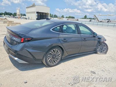 Trzecie zdjęcie samochodu z tyłu: 2024 HYUNDAI SONATA HYBRID LIMITED VIN:KMHL54JJ7RA101570 - miniatura
