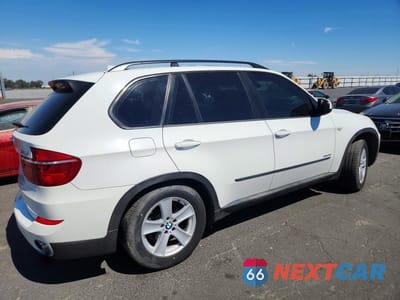 Trzecie zdjęcie samochodu z tyłu: 2013 BMW X5 XDRIVE35I VIN:5UXZV4C53D0B02441 - miniatura