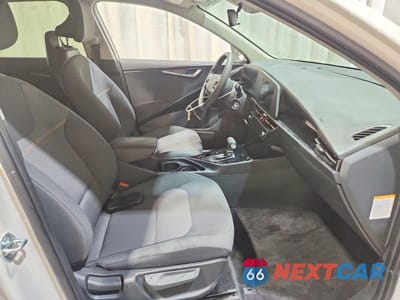 Zdjęcie 7 z 14 samochodu: 2026 KIA NIRO LX VIN:KNDCP3LE6T5318150 - miniatura