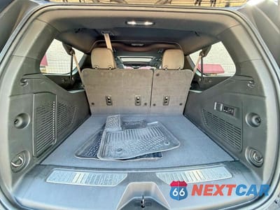 Zdjęcie 13 z 14 samochodu: 2023 CHEVROLET SUBURBAN K1500 Z71 VIN:1GNSKDKD5PR106113 - miniatura