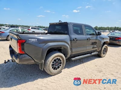 Trzecie zdjęcie samochodu z tyłu: 2024 TOYOTA TACOMA TRD OFF-ROAD VIN:3TMLB5JN0RM022993 - miniatura