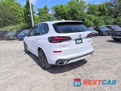 Drugie zdjęcie samochodu z przodu: 2026 BMW X5 XDRIVE50E VIN:5UX43EU04T9355056 - miniatura