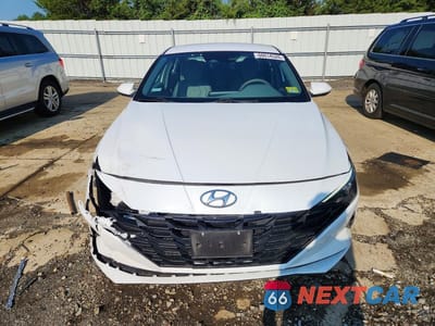 Piąte zdjęcie samochodu w środku: 2021 HYUNDAI ELANTRA SEL VIN:5NPLM4AG4MH001570 - miniatura