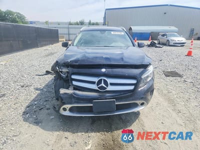 Piąte zdjęcie samochodu w środku: 2015 MERCEDES-BENZ GLA 250 VIN:WDCTG4EB0FJ117441 - miniatura