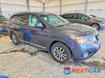 Czwarte zdjęcie samochodu z boku: 2013 NISSAN PATHFINDER S/SL/SV VIN:5N1AR2MM8DC649676 - miniatura
