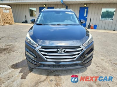 Piąte zdjęcie samochodu w środku: 2018 HYUNDAI TUCSON SPORT VIN:KM8J33AL4JU817855 - miniatura
