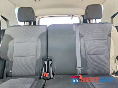 Zdjęcie 10 z 13 samochodu: 2019 CHEVROLET TRAVERSE LS VIN:1GNEVFKW4KJ294342 - miniatura