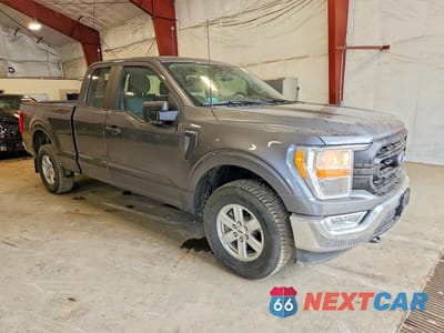 Czwarte zdjęcie samochodu z boku: 2022 FORD F150 SUPER CAB VIN:1FTEX1EP2NFC45867 - miniatura