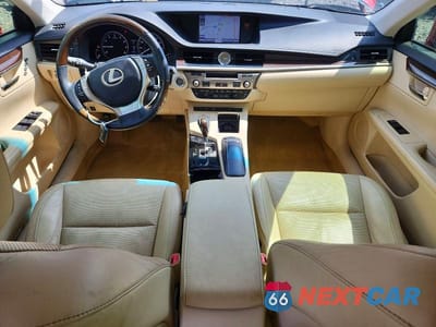 Zdjęcie 8 z 12 samochodu: 2013 LEXUS ES 350 VIN:JTHBK1GG1D2055058 - miniatura