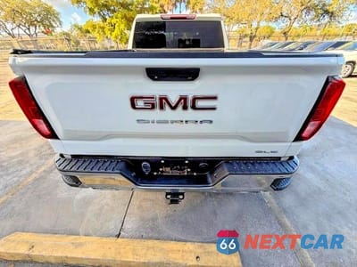Zdjęcie 6 z 15 samochodu: 2021 GMC SIERRA K1500 SLE VIN:1GTU9BET4MZ191297 - miniatura