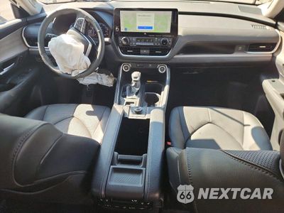 Zdjęcie 8 z 14 samochodu: 2026 TOYOTA GRAND HIGHLANDER PLATINUM VIN:5TDAAAB59TS125788 - miniatura