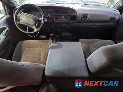 Zdjęcie 8 z 12 samochodu: 2001 DODGE RAM 2500 VIN:1B7KF23671J536748 - miniatura