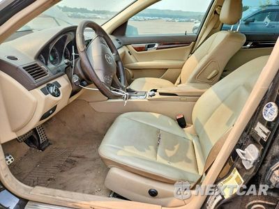 Zdjęcie 7 z 12 samochodu: 2010 MERCEDES-BENZ C 300 4MATIC VIN:WDDGF8BB2AF441059 - miniatura
