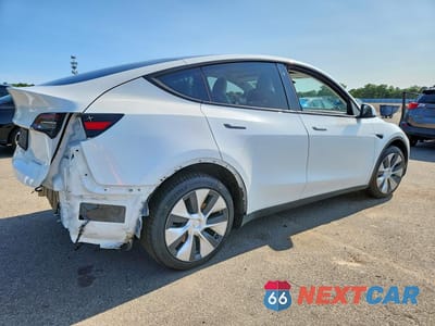 Trzecie zdjęcie samochodu z tyłu: 2021 TESLA MODEL Y VIN:5YJYGDEE1MF130855 - miniatura