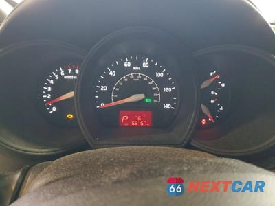 Zdjęcie 9 z 13 samochodu: 2016 KIA RIO LX VIN:KNADM4A39G6660757 - miniatura