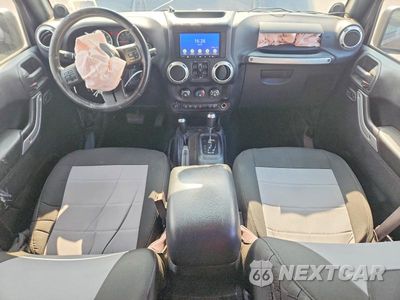 Zdjęcie 8 z 13 samochodu: 2014 JEEP WRANGLER UNLIMITED SAHARA VIN:1C4HJWEG9EL203631 - miniatura
