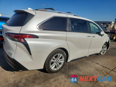 Trzecie zdjęcie samochodu z tyłu: 2022 TOYOTA SIENNA LIMITED 7-PASSENGER VIN:5TDZRKEC9NS118435 - miniatura