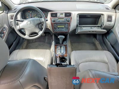 Zdjęcie 8 z 12 samochodu: 2002 HONDA ACCORD EX VIN:1HGCG16552A064132 - miniatura