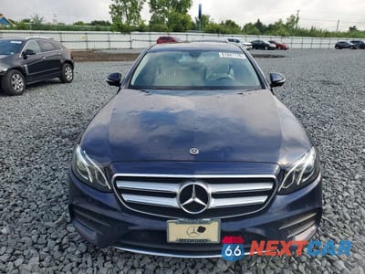 Piąte zdjęcie samochodu w środku: 2020 MERCEDES-BENZ E 450 4MATIC VIN:W1KZF6JB1LA804238 - miniatura