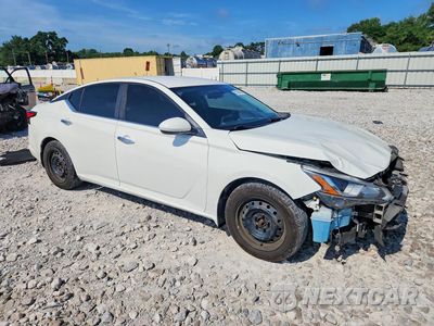 Czwarte zdjęcie samochodu z boku: 2019 NISSAN ALTIMA S VIN:1N4BL4BV5KC137491 - miniatura