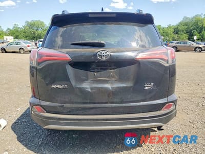 Zdjęcie 6 z 13 samochodu: 2017 TOYOTA RAV4 XLE VIN:2T3RFREV5HW586510 - miniatura